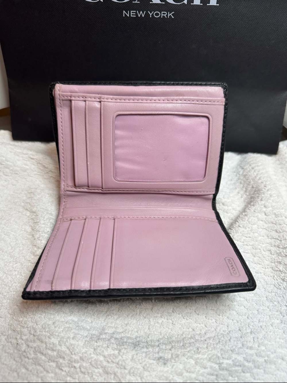 COACH Black Signature Compact Wallet with Pink Interior - Picture 2 of 6